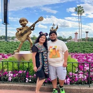 Meet your Posher, Ayme